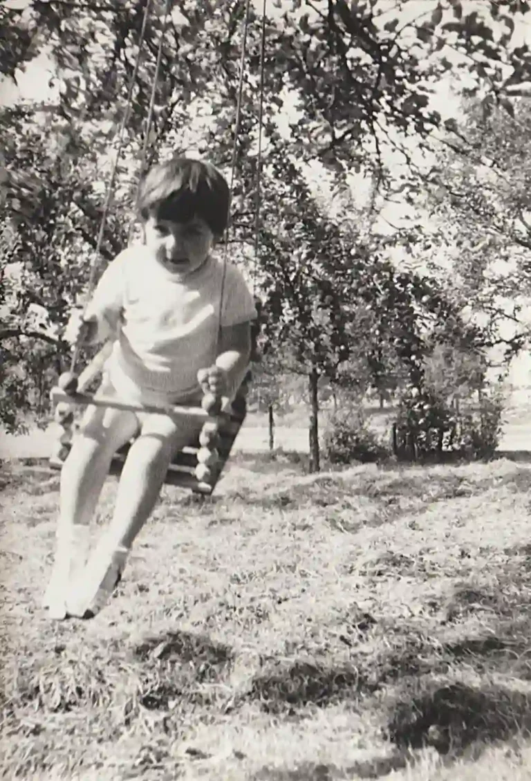 1977 001