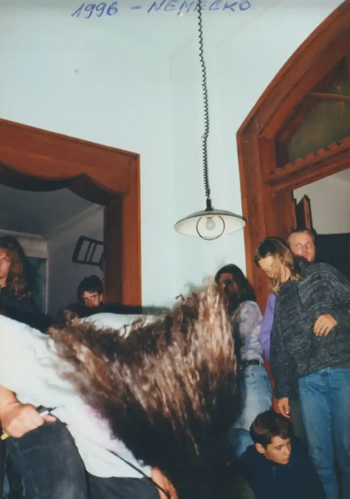 AC1996 37