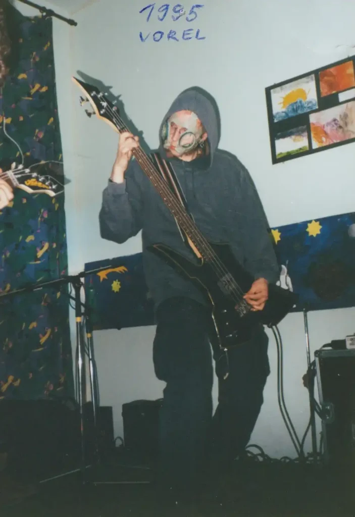 AC1996 40